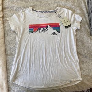 Mountain Tshirt (Alpine Design)